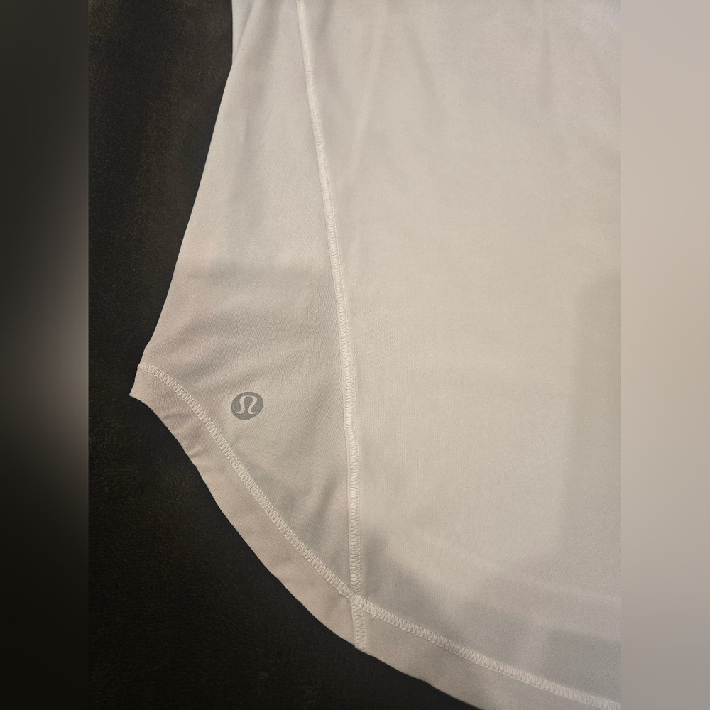 Lululemon Athletica Silver Muscle Tee - Picture 3 of 7